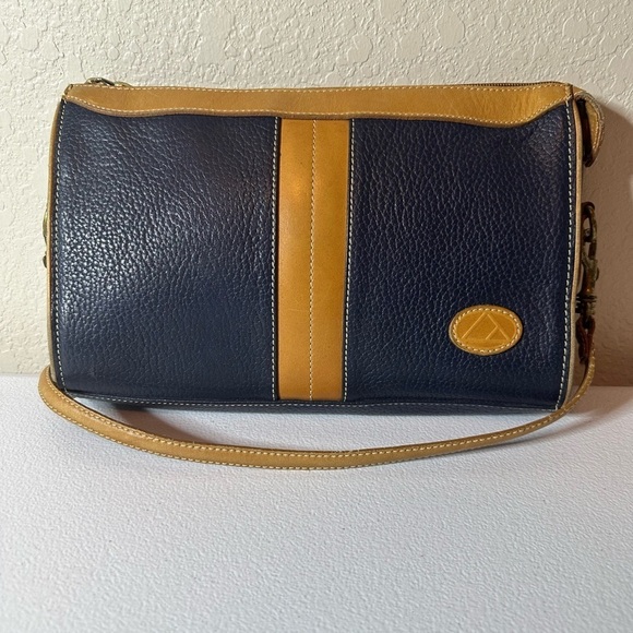 Liz Claiborne Handbags - Liz Claiborne pebbled leather navy and brown vintage purse